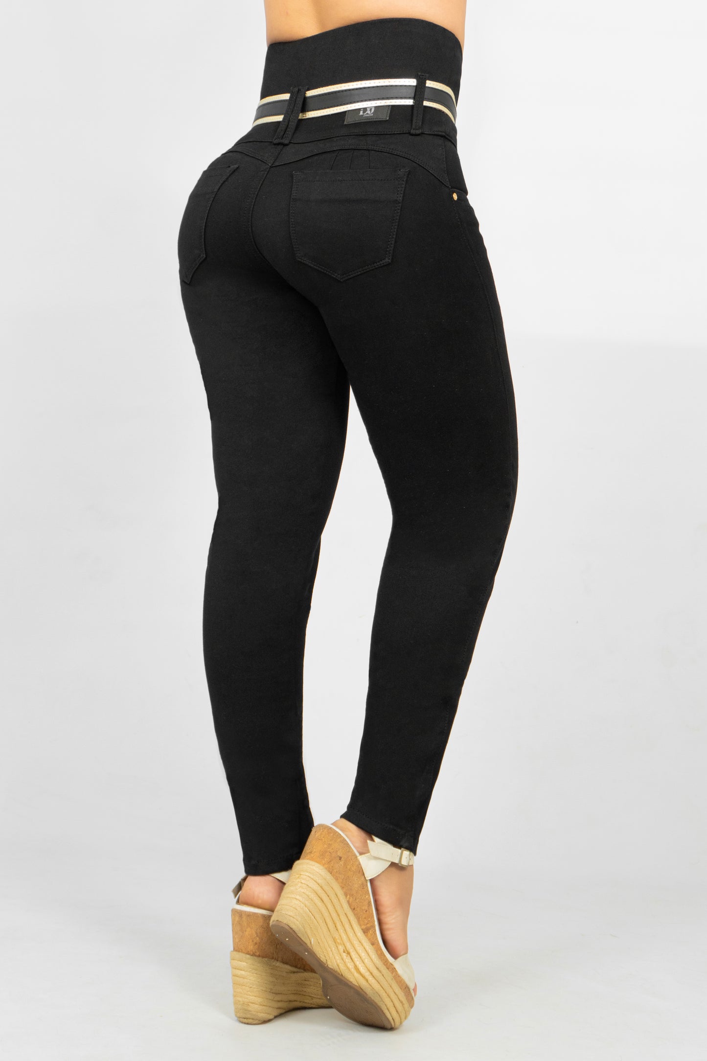 Jeans Control Abdomen Negro 5 Botones