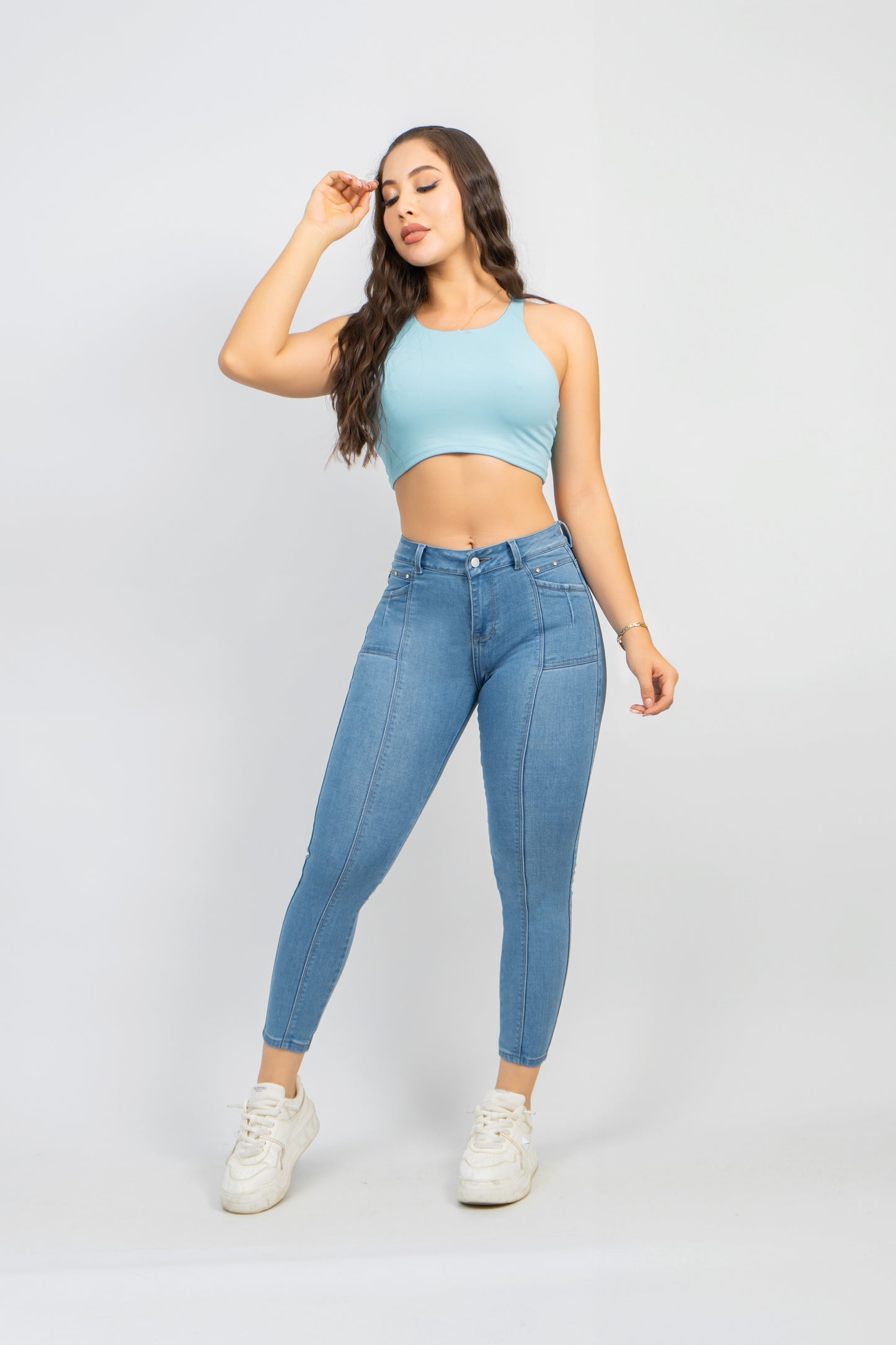 Jeans Skinny bolsillos frontales